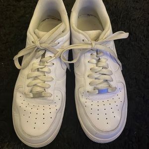 Nike Air Force 1 used men’s white size 10.